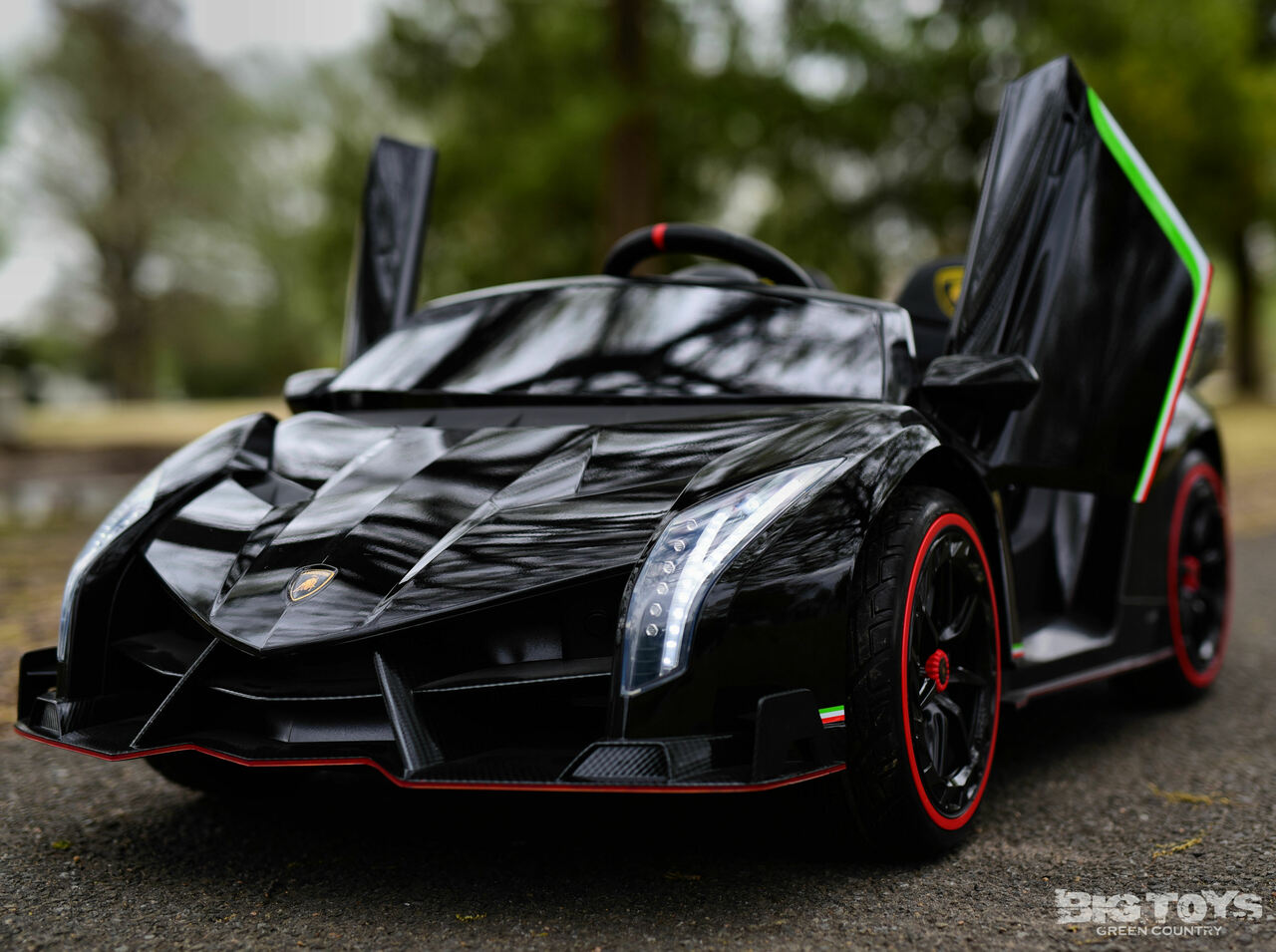 2025 UPGRADED Lamborghini Veneno 2x12V 4X4 2 Seater DELUXE Kids Ride On Car with Remote Control