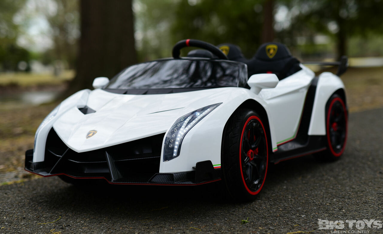 2025 UPGRADED Lamborghini Veneno 2x12V 4X4 2 Seater DELUXE Kids Ride On Car with Remote Control